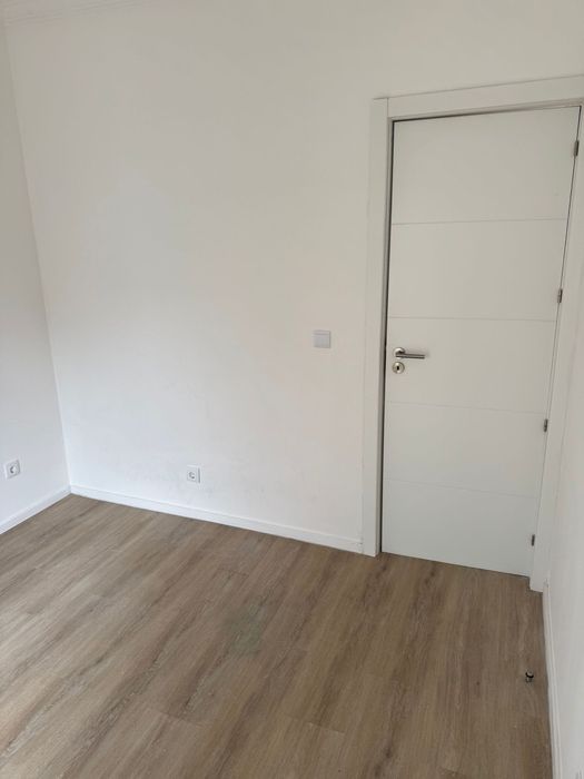 T2 Remodelado a Estrear na Brandoa – 1.100€