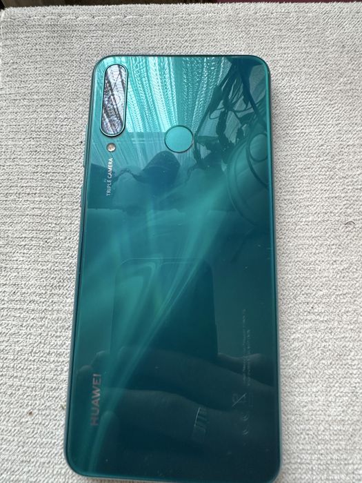 Huavei y6p в ідеальному стані