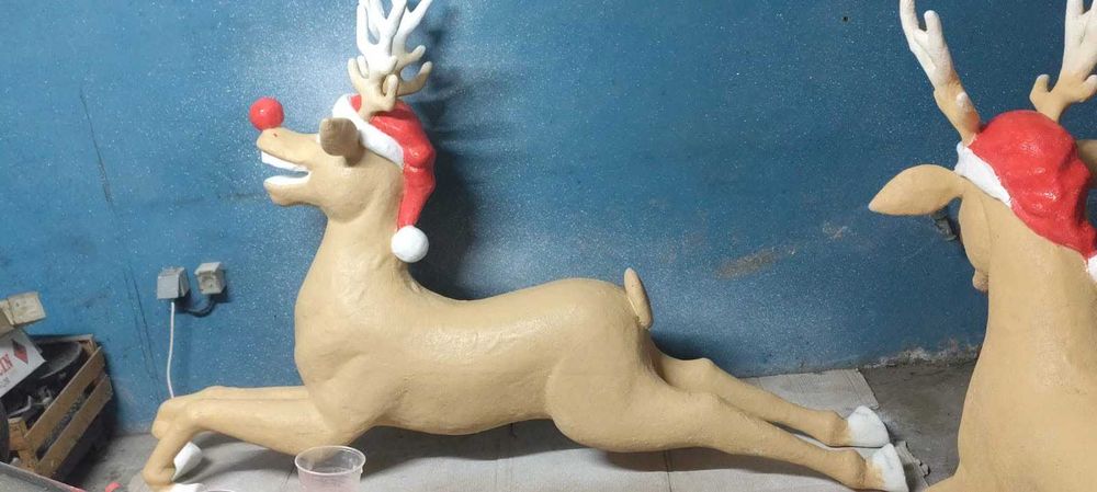 Cenário de Natal Grande Escala Exterior - Trenó e Renas Artesanais em Fibra de Vidro