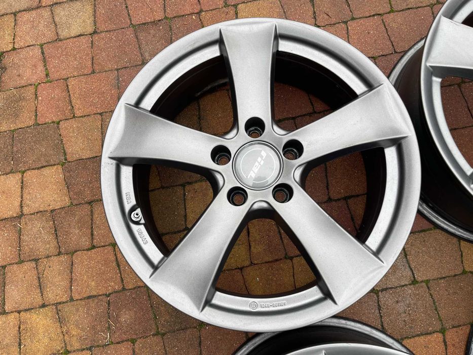 3755. Koła zimowe SsangYong Korando 5x112 215/65/17 Conti 8.8mm 2024r