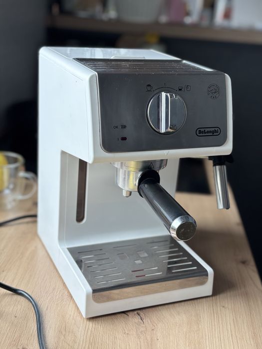 Кавоварка DeLonghi ECP 33.21 W