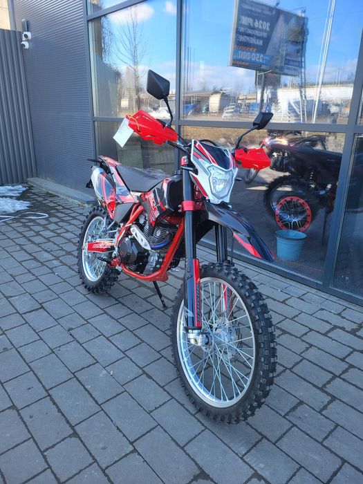 НОВИЙ мотоцикл BSE J10 ENDURO 250 (2026)