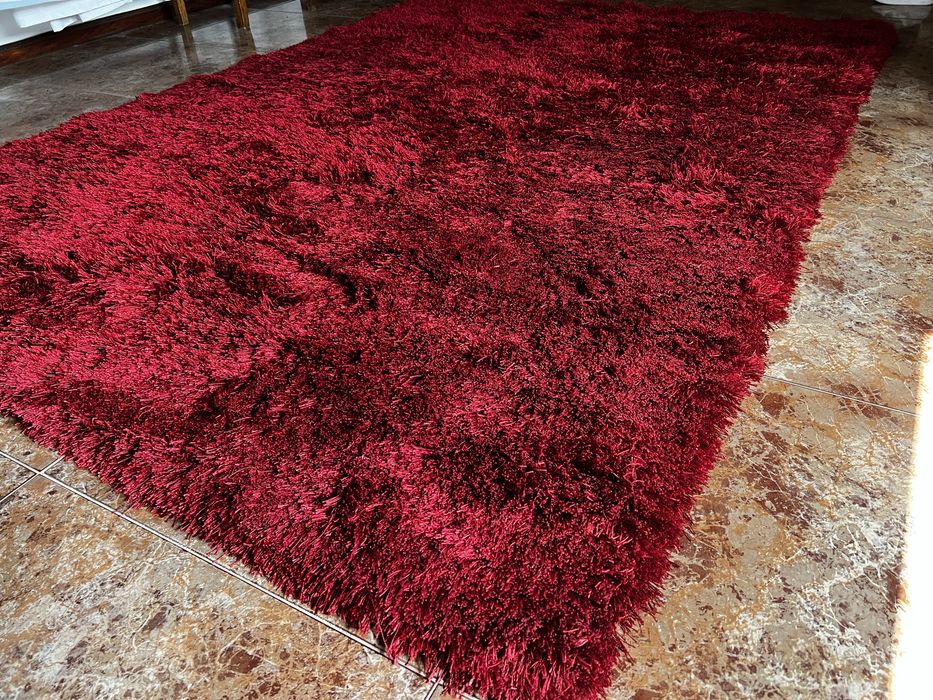 Carpete pêlo alto vermelha 2,30 m - 1.60 m