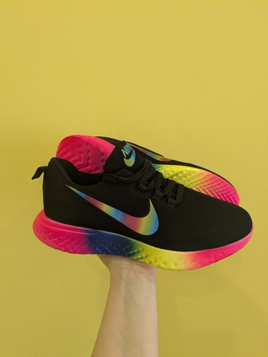 Кросівки жіночі Nike НОВІ 41Р(26см)