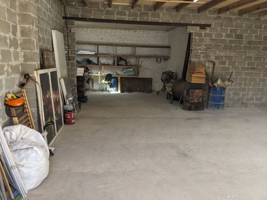 ПРОДАМ Гараж склад сто 2 поверха і пдвал  пещяний  кар'єр