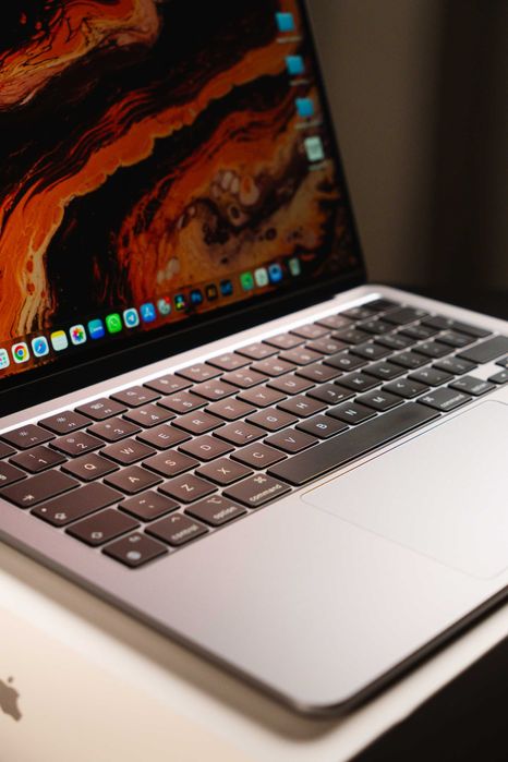 Laptop MacBook Air M2 / Idealny Stan / Gwarancja / 8GB RAM, 256 GB