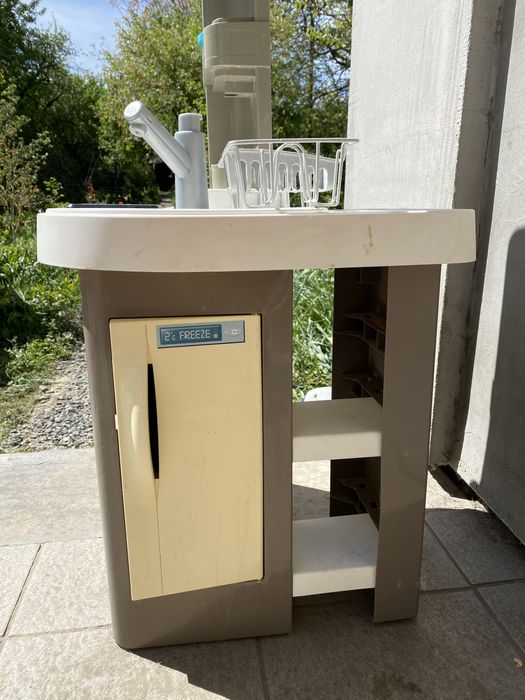 Дитяча кухня для літнього майданчика