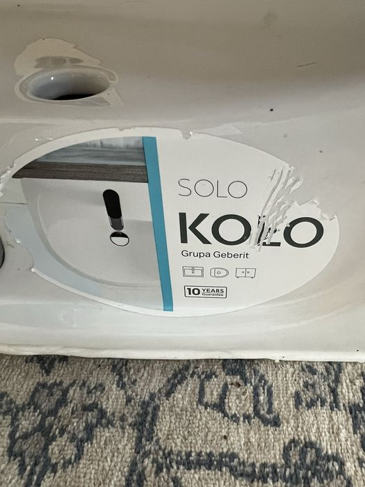 Umywalka mini Solo Koło z baterią i syfonem