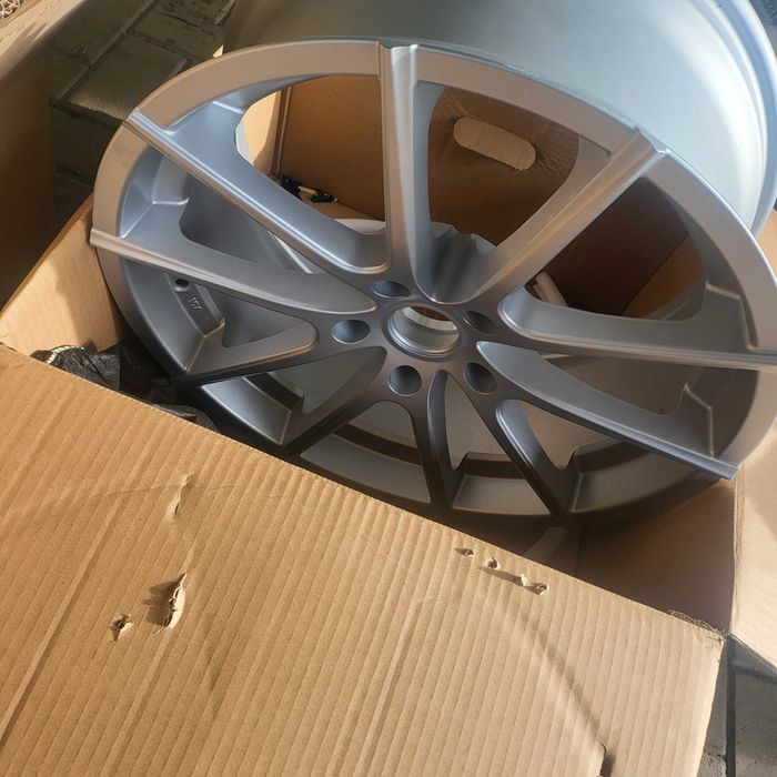 Duas Jantes novas 19x 8 1/2 J bmw