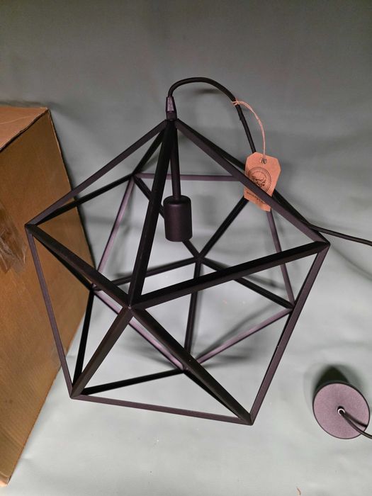 Lampa wisząca w kształcie rombu w stylu vintage Eglo Embleton