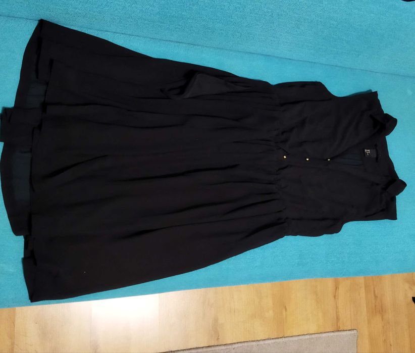 Sukienka H&M czarna 44 dekolt V kołnierzyk guziki gumka w pasie