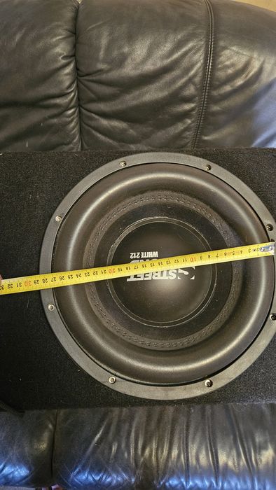 Продам сабвуфер в гарному стані