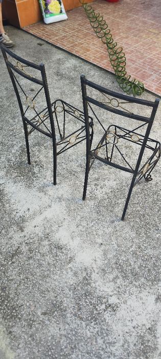 Cadeiras decorativas em ferro