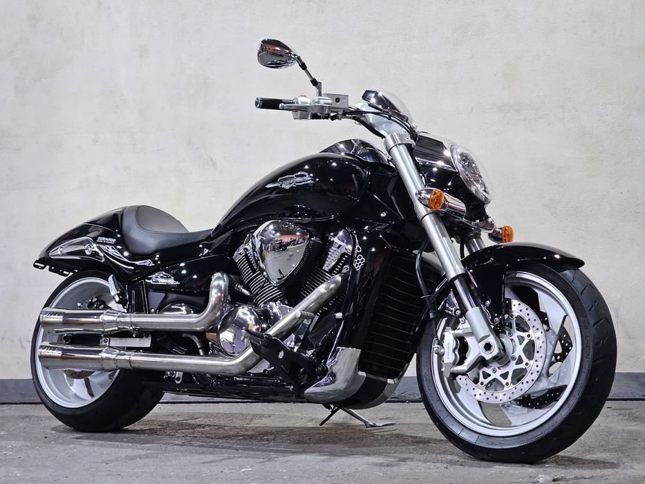 Suzuki INTRUDER m1800 R2 2009  37 tys przebieg  wygląda jak nowy  wydech  SUPERTRAPPP