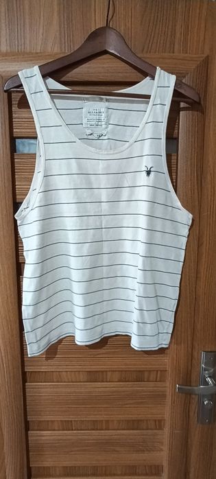 Koszulka letnia rozm M-L wymiary na fotkach. 100  % cotton