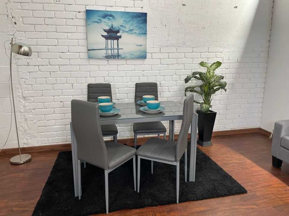 mesa de vidro e 4 cadeiras portes grátis