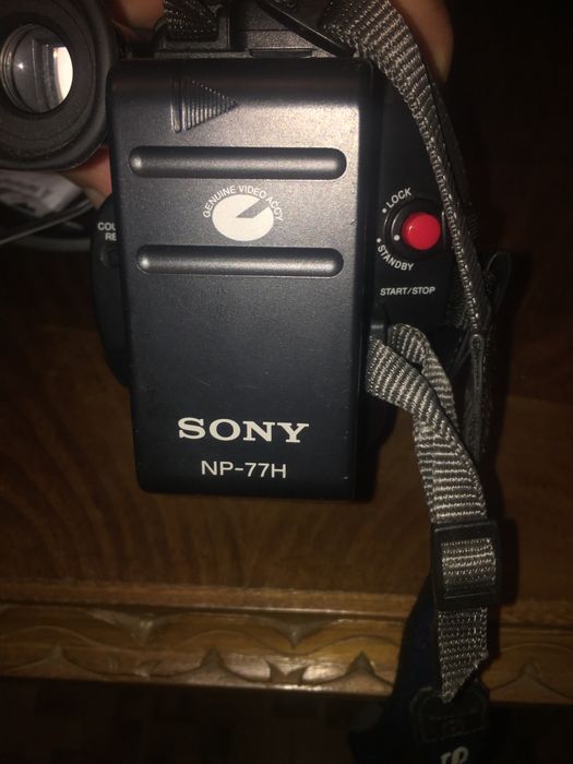 Camera de filmar Sony com mala e carregador a funcionar
