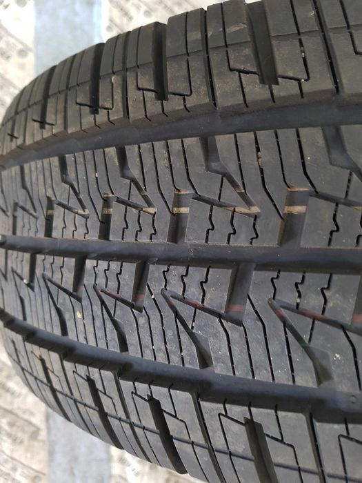 Opona Continental Vanco Contact  225/70R15C   225/70/15C