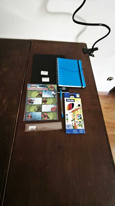 Material escolar diverso