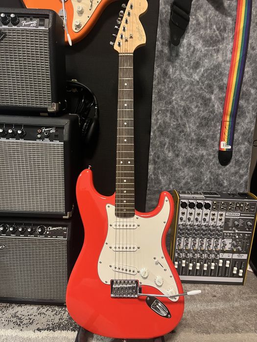 Squier affinity stratocaster в хорошому стані