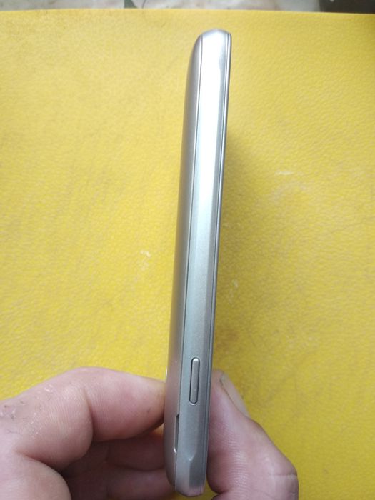Samsung J1 mini.