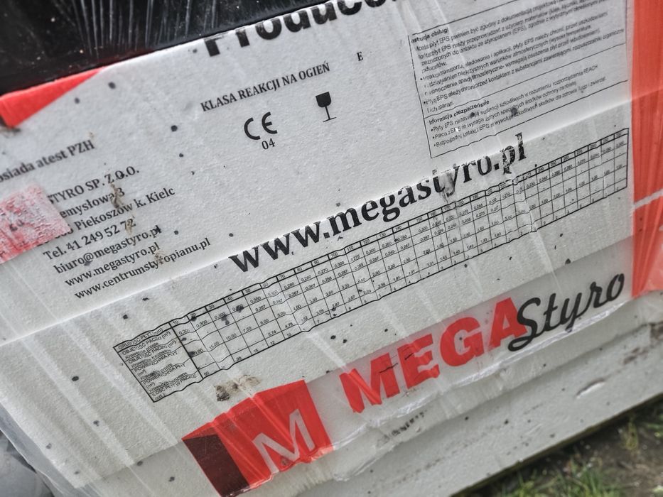 Styropian podłoga lub dach. 20 cm grubosci. 1m na 1m . 7 sztuk
