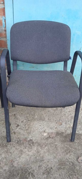 Стулья для дома и офиса.