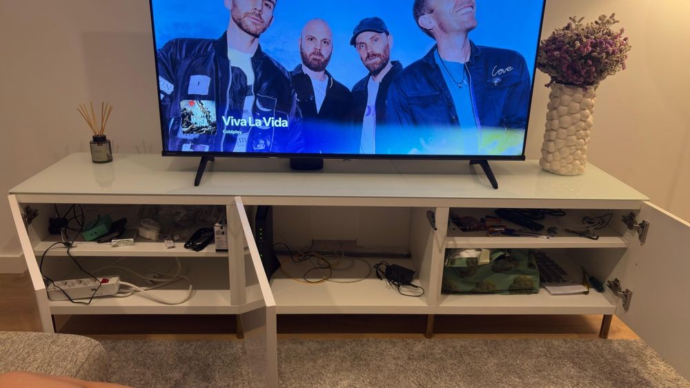 Móvel de televisão