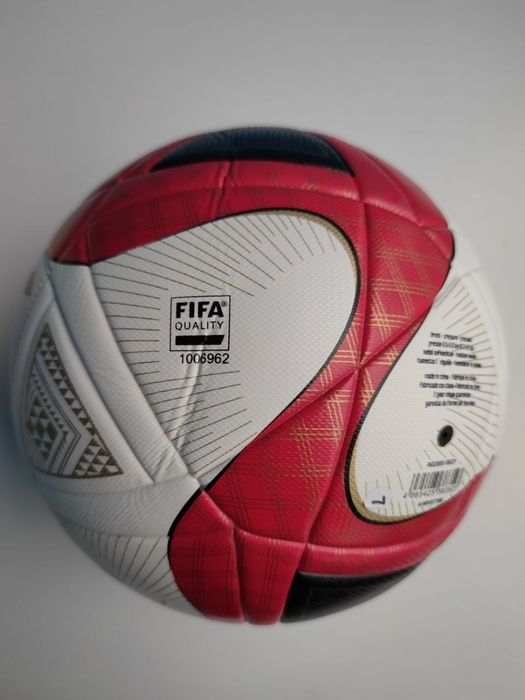 Футбольний м'яч 5 розміру