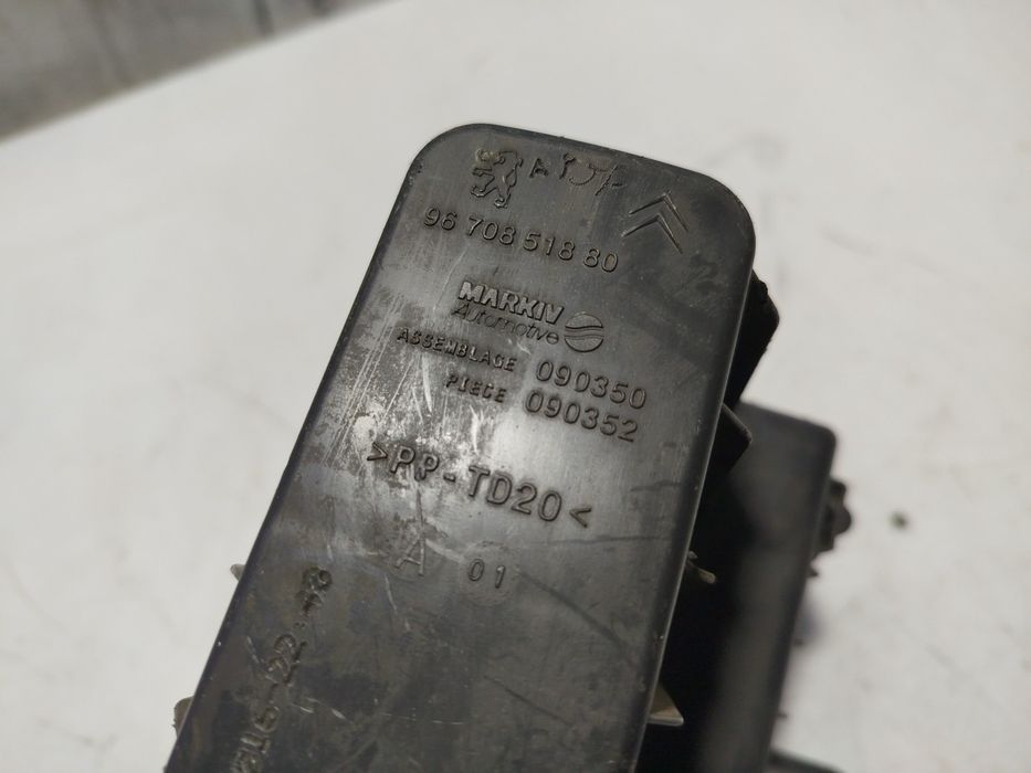 Caixa filtro ar PEUGEOT 208