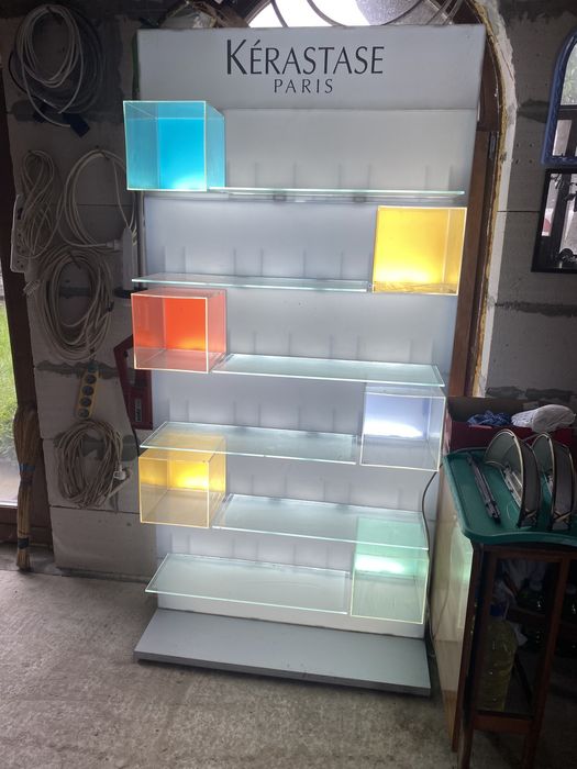 Стелаж стенд Керастас з підсвіткою