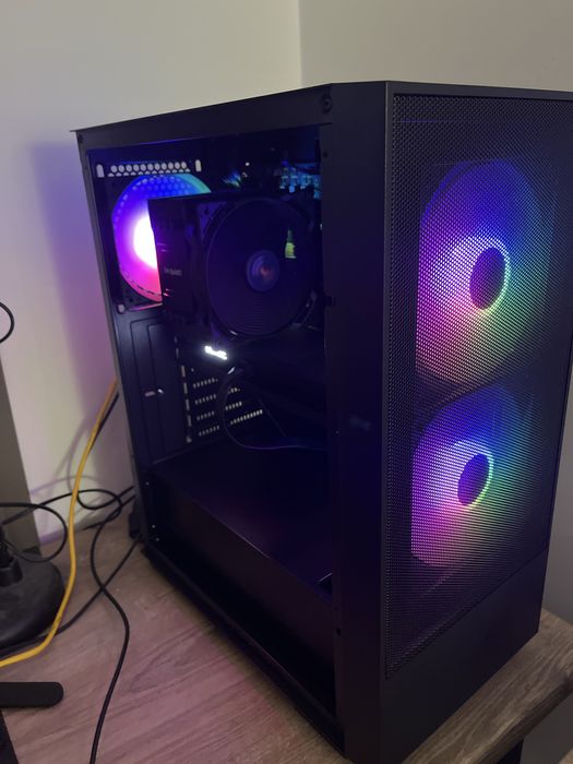 Komputer i5 12400f 16 GB RAM 12GB VRAM intel arc b580 zasilacz 650W 80 plus i cybenetics dysk mvme 250gb obudowa rgb gameingowy gwarancja.
