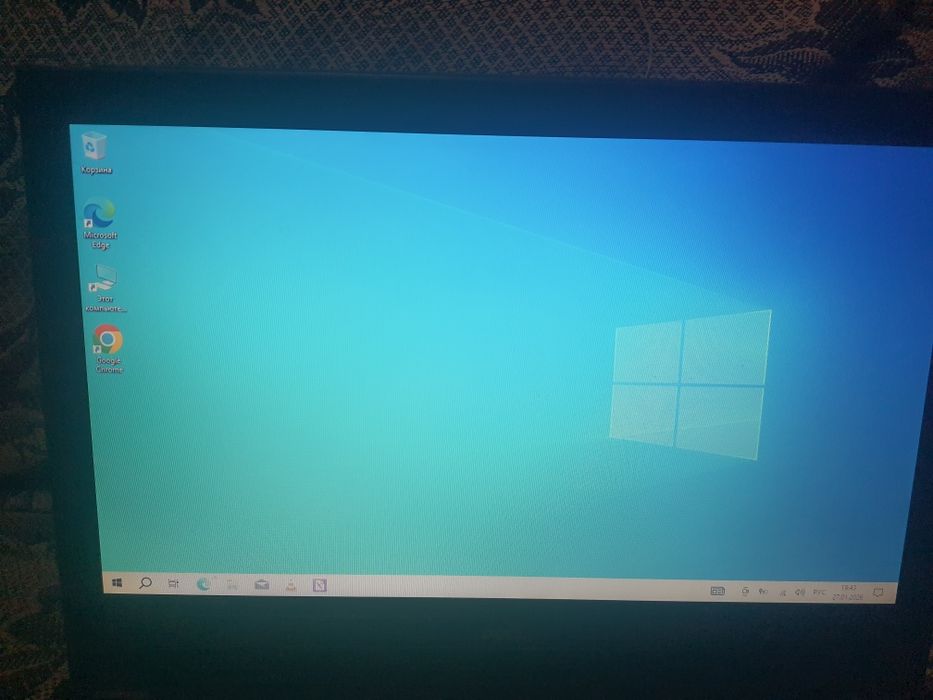 Продам НоутDell Inspirion15 3000 с процем AMD A6 4ядра.
