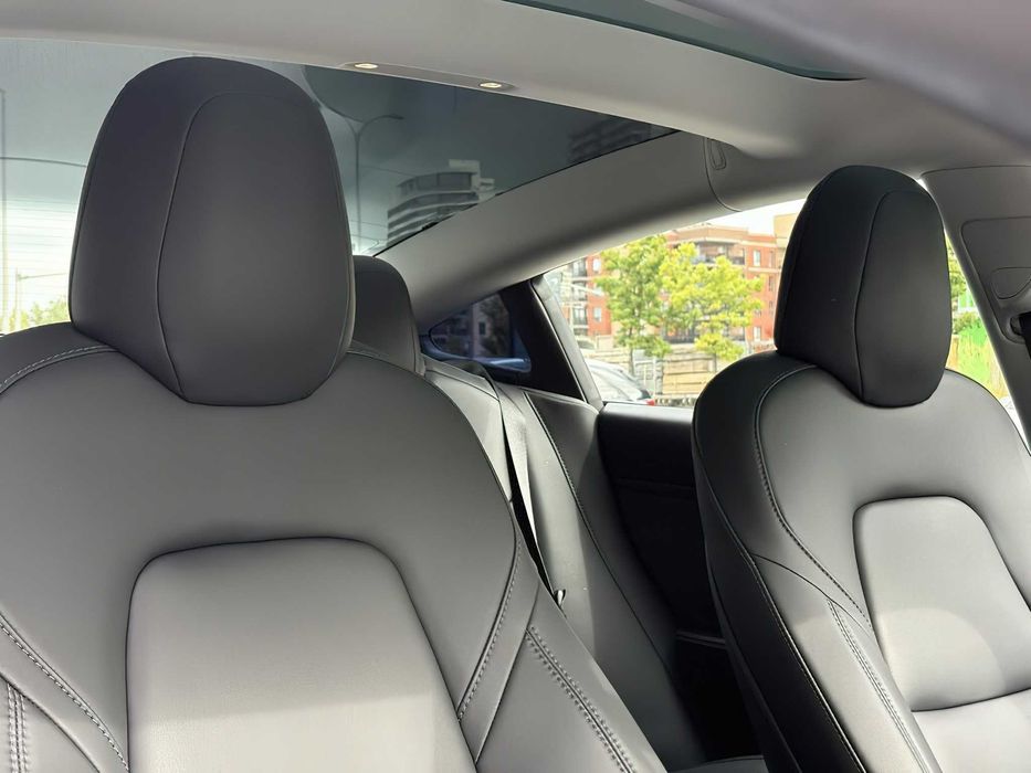 Tesla Model 3      2018