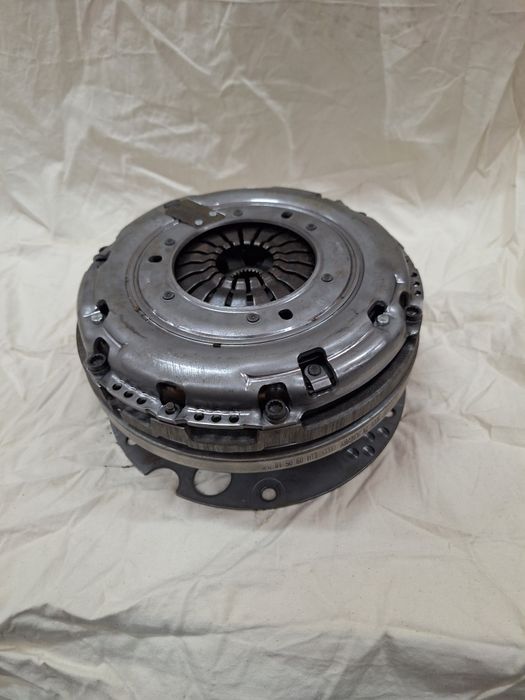 Koło dwmasowe sprzęgło tarcz 0CS105266L