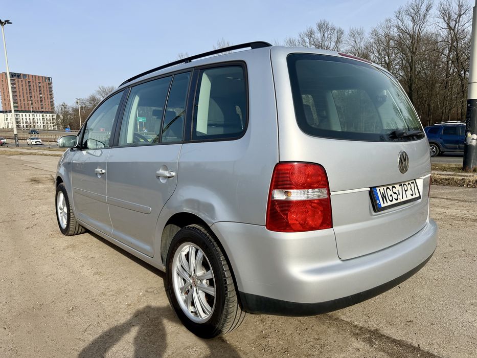 Volkswagen Touran/2003r/1.6 Pb/bdb stan/bez wkładu