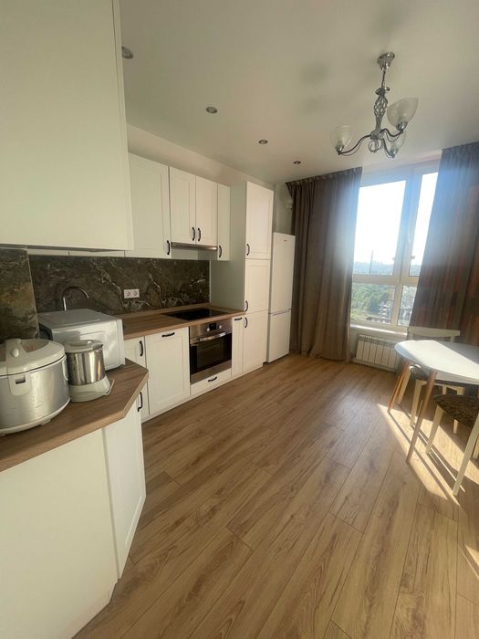 Оболонь, ДОК32, проспект Бендери, метро Поштова площа, Почайна