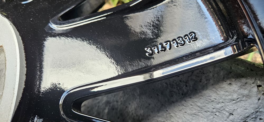 VOLVO XC60- Felgi/ opony/ koła zimowe- 18"