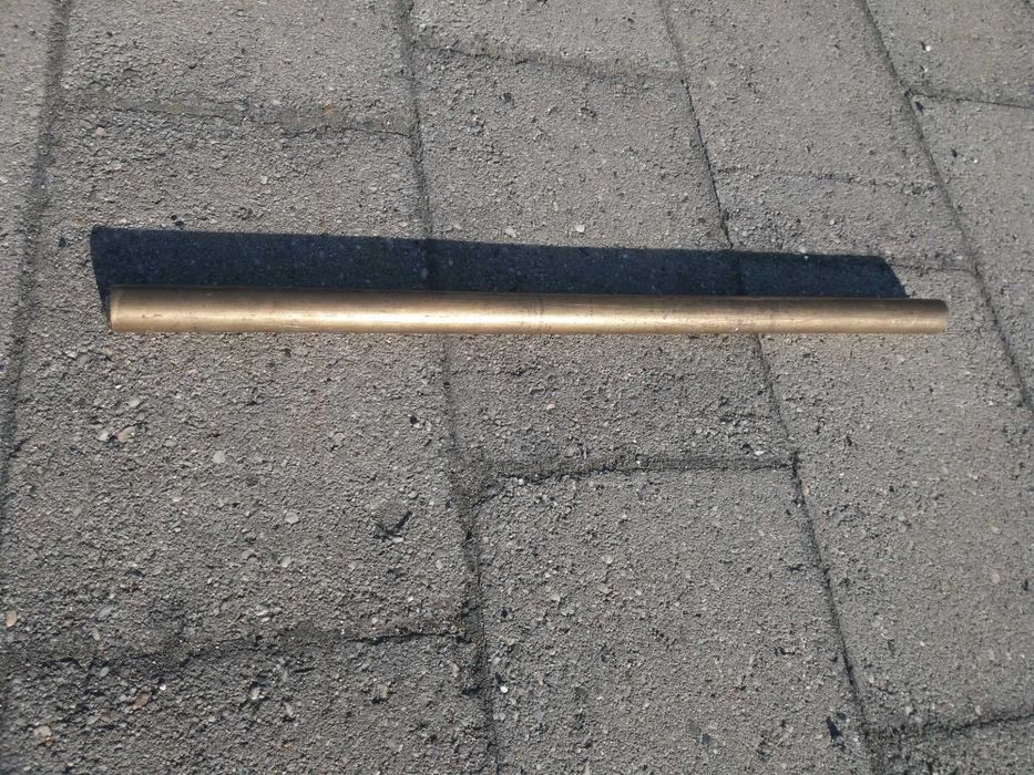 pręt mosiężny fi 30, długi na 640 mm