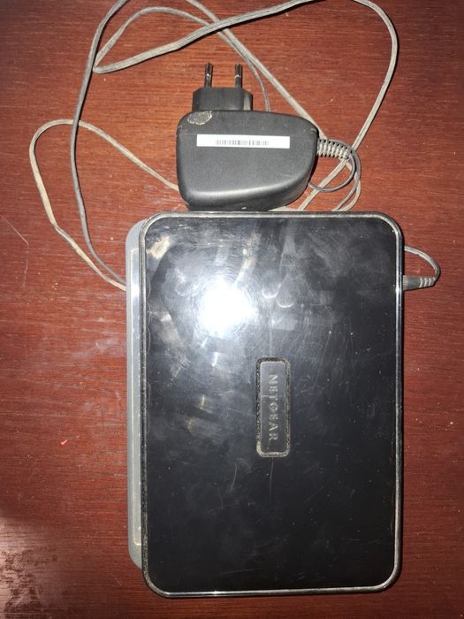 Router  netgear WNDR3700v4
