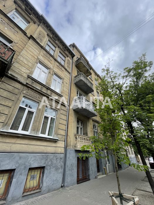 Продаж 2х к квартири ближній центр Львів! Привокзальна площа!