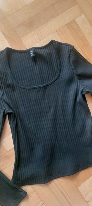 Sweterek/ bluzka czarny prążkowany