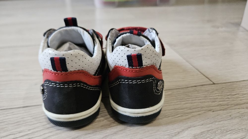 Półbuty  skórzane ccc lasocki 21