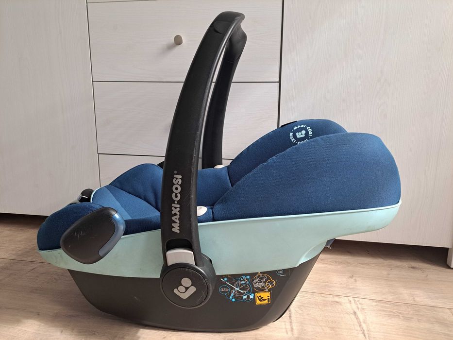 Fotelik samochodowy Maxi-Cosi Pebble Pro I-Size + Rollersy