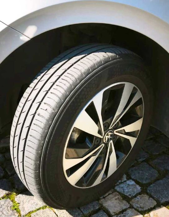 Volkswagen Polo TSI 100cv Como Novo Muito Estimado