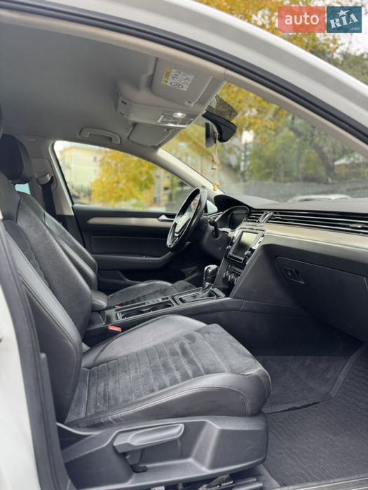 Volkswagen Passat 2016 VIN WVWZZZ3CZHP002867 фото оголошення 3 з 13