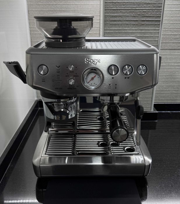 Máquina de Café Sage Barista Express Impress Inox