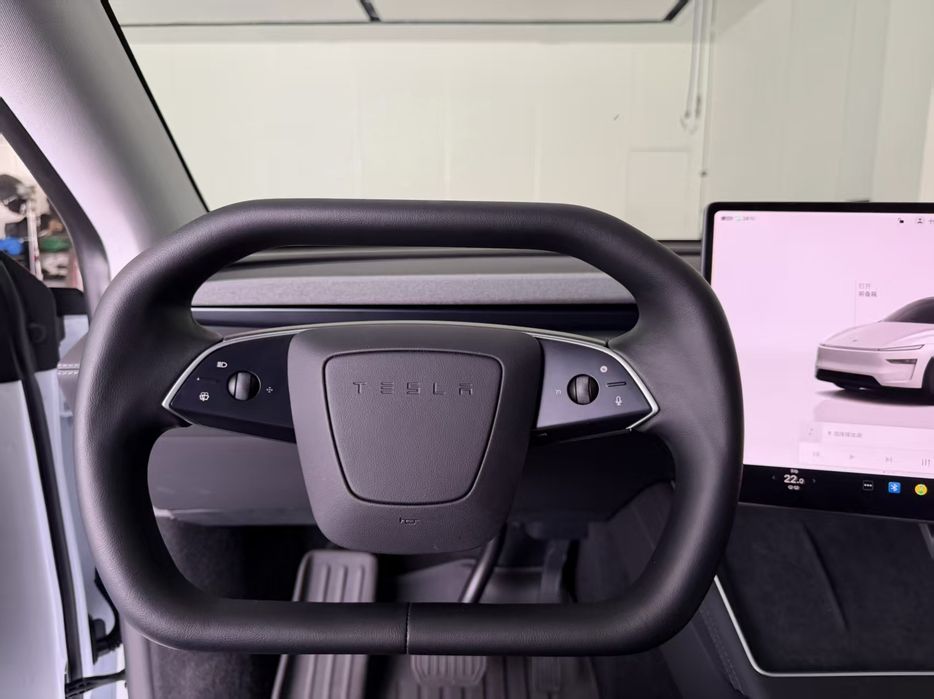 TESLA - Volante YOKE - NOVOS MODELOS DISPONÍVEIS