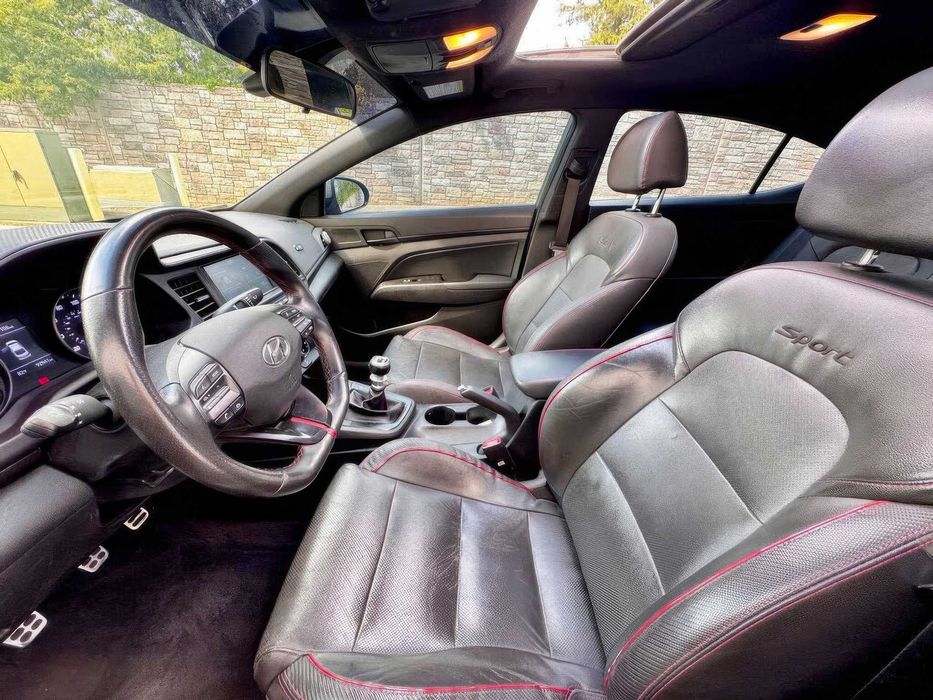 Hyundai Elantra Sport      2019