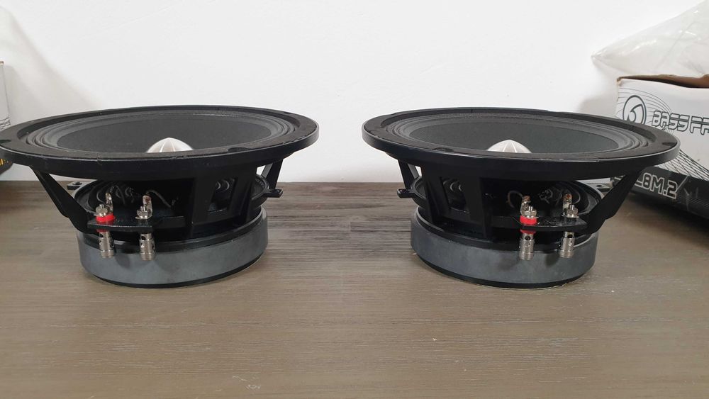 Par de colunas 8 polegadas 250 watts rms mid range